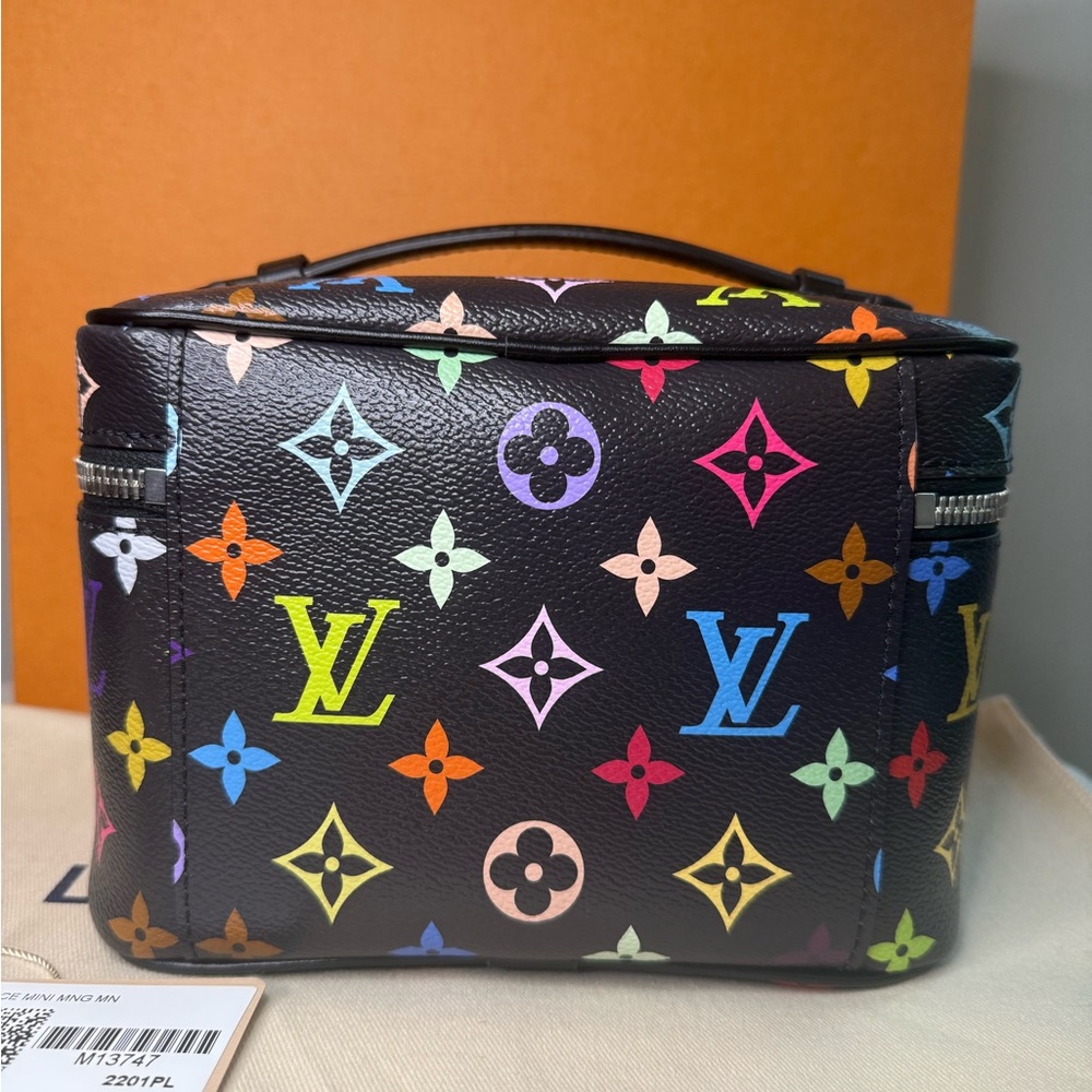 🖤Takashi Murakami LV x TM Nice
Black - Picture 3 of 13